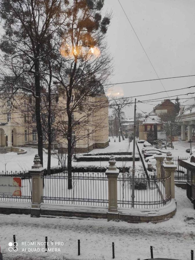 Grand De Luxe Residence Lviv Exterior photo