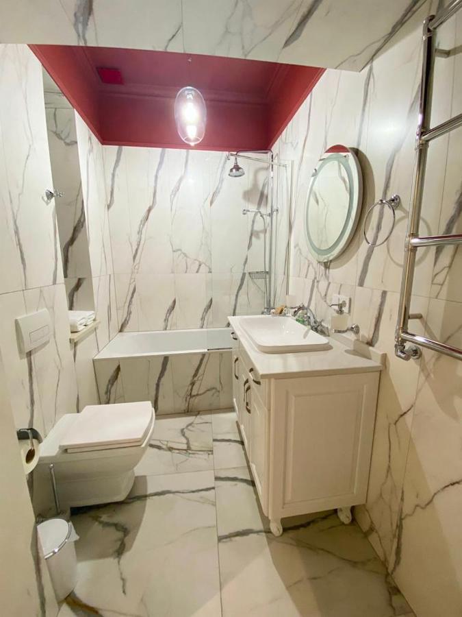 Grand De Luxe Residence Lviv Exterior photo